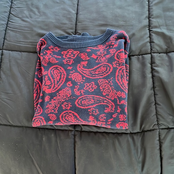 Sweater - Picture 1 of 1